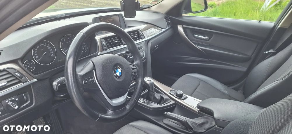 BMW Seria 3 318d Modern Line - 11