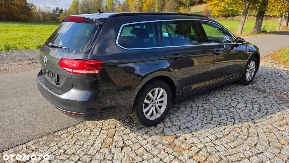 Volkswagen Passat Variant 2.0 TDI SCR BlueMotion Comfortline - 6