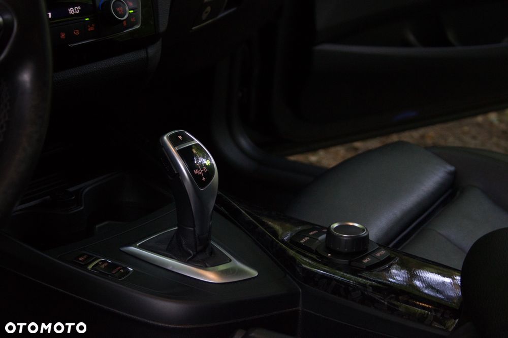 BMW Seria 2 230i Sport - 24