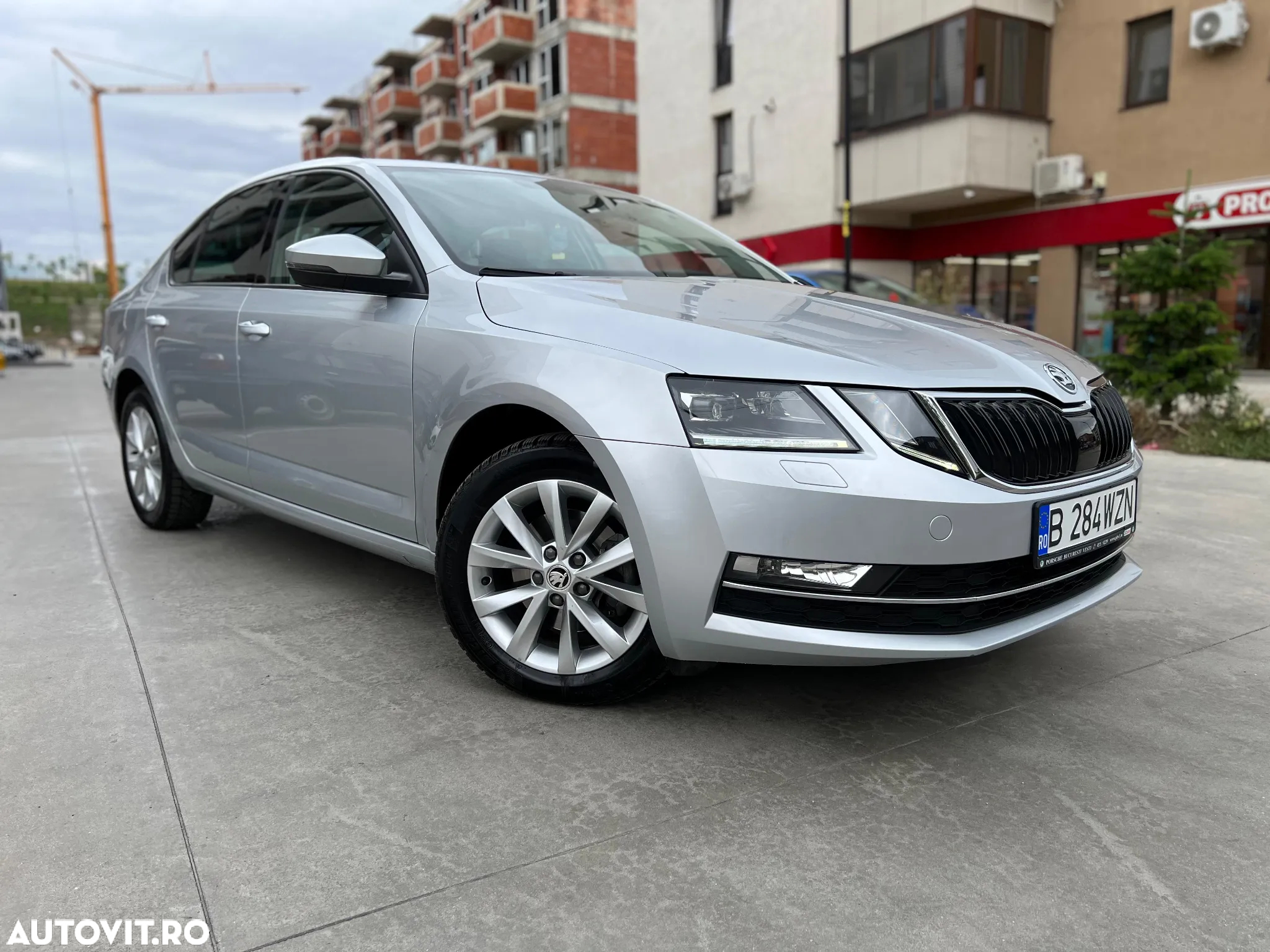 Skoda Octavia 2.0 TDI DSG Style - 2