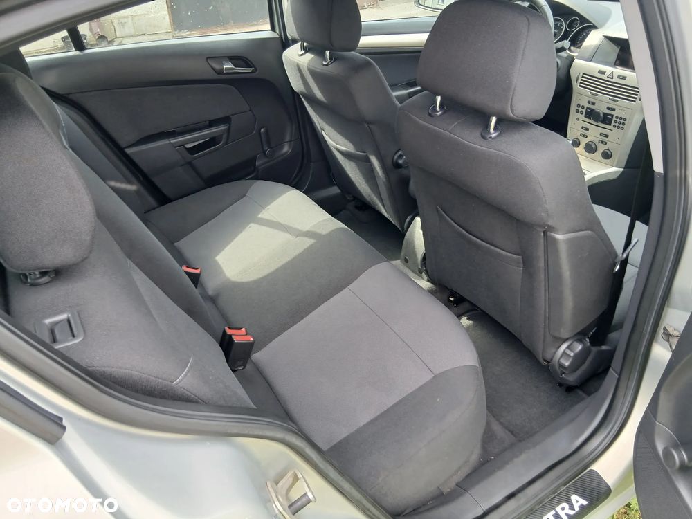 Opel Astra 1.6 Enjoy - 20