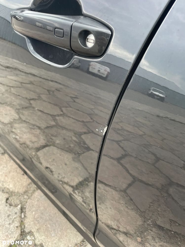 Audi A6 Avant 2.0 TDI Ultra S tronic - 13
