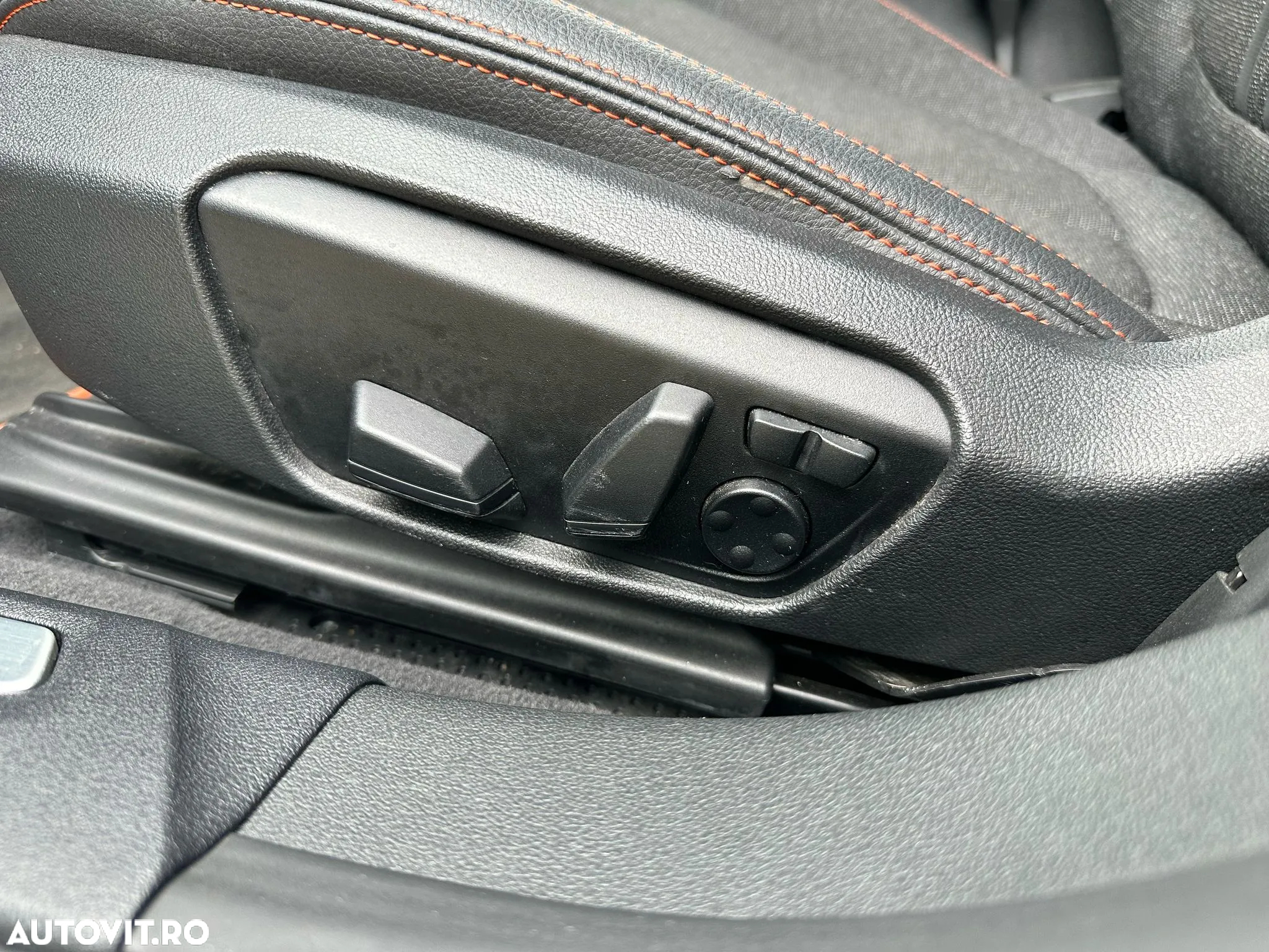 BMW Seria 1 120i AT - 14