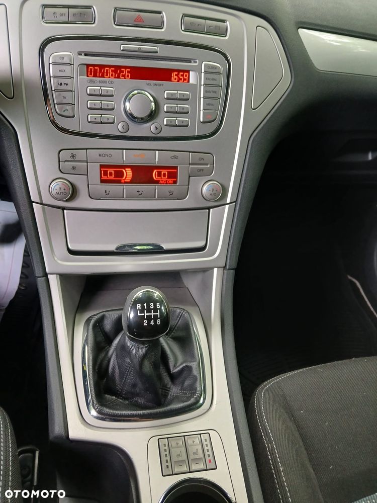 Ford Mondeo - 24
