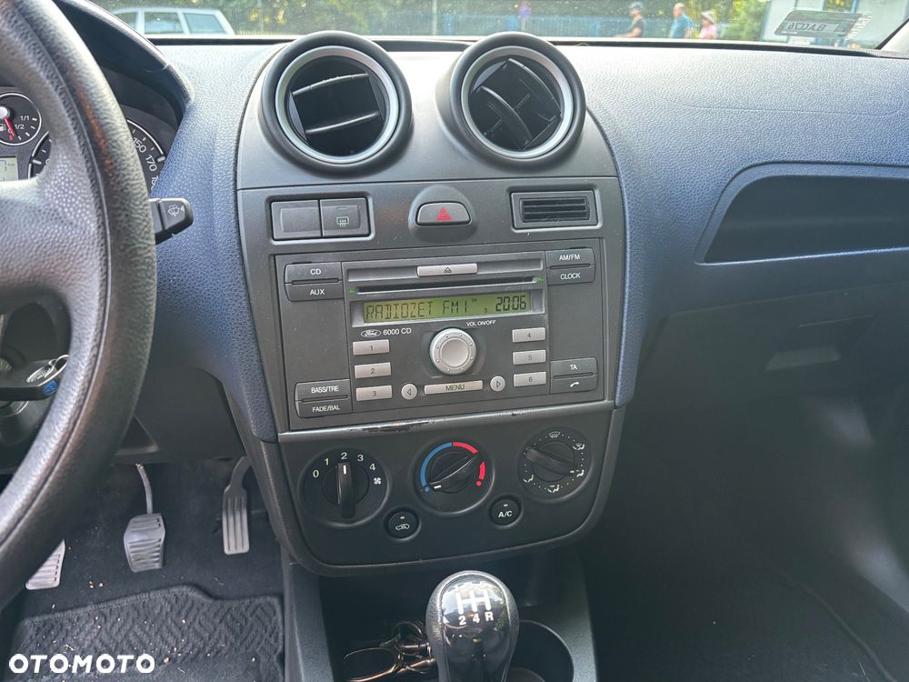 Ford Fiesta - 13