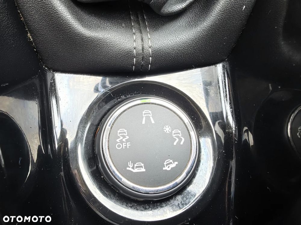 Peugeot 2008 1.6 VTi Allure - 25