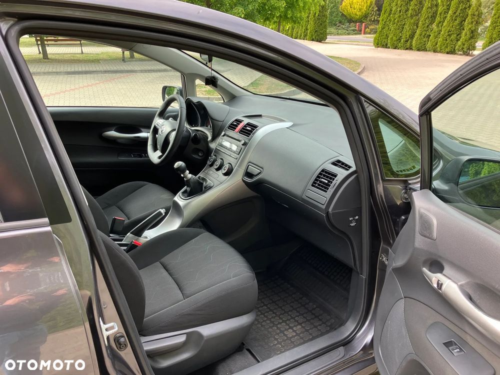 Toyota Auris - 19