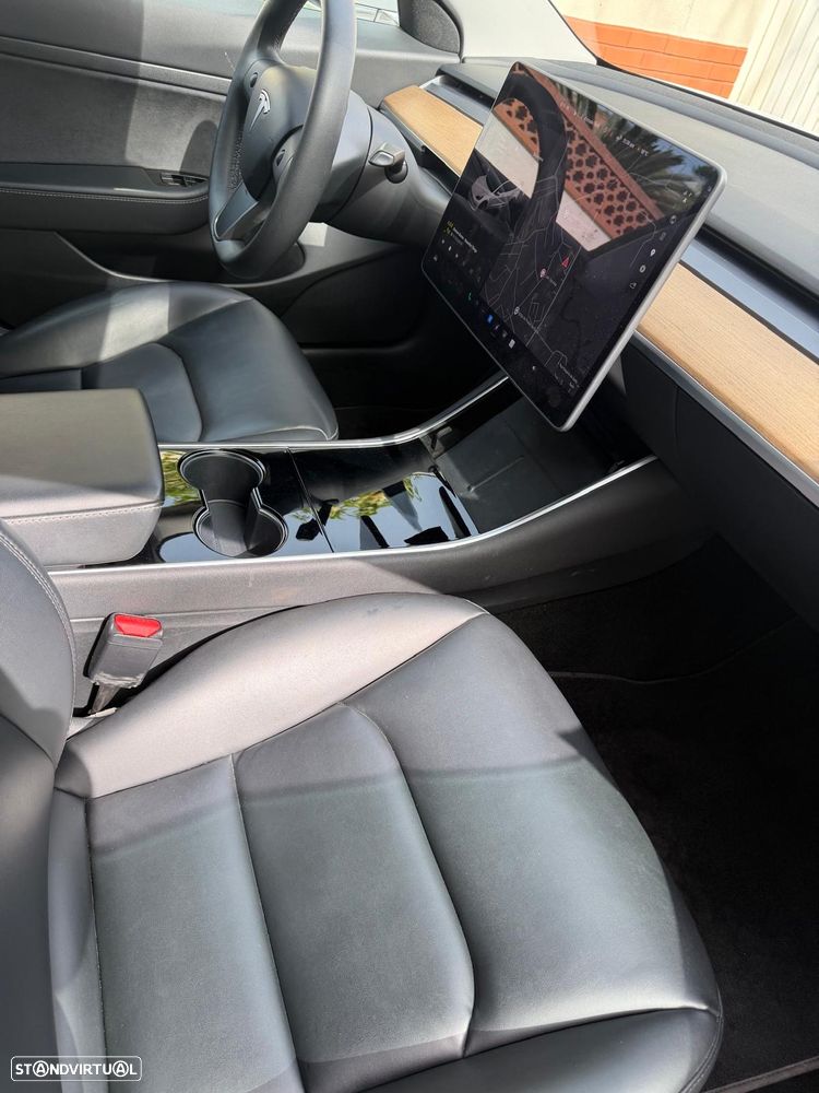 Tesla Model 3 Standard Range Plus RWD - 11
