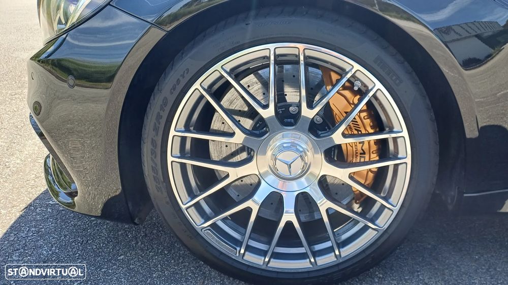Mercedes-Benz C 63 AMG S - 12