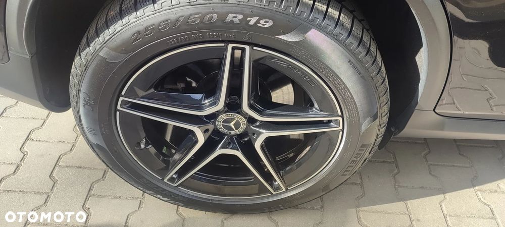 Mercedes-Benz GLC 200 4Matic 9G-TRONIC AMG Line Plus - 13