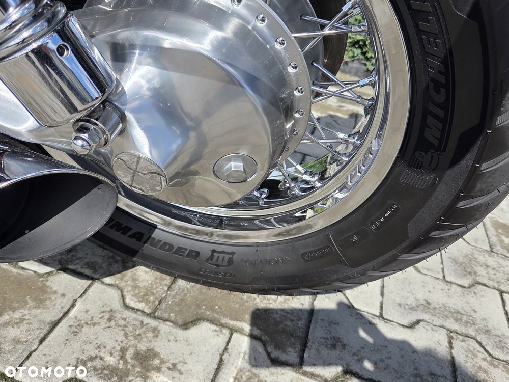 Suzuki Intruder - 7