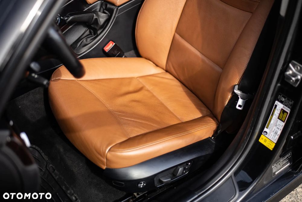 BMW Seria 3 335i xDrive - 15