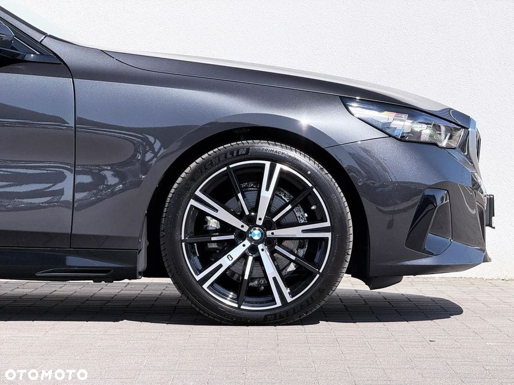 BMW Seria 5 520d xDrive mHEV - 4