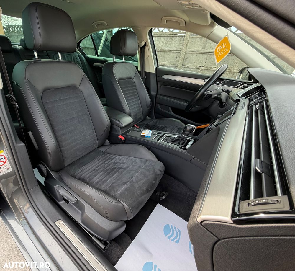 Volkswagen Passat 2.0 TDI SCR DSG Highline - 32