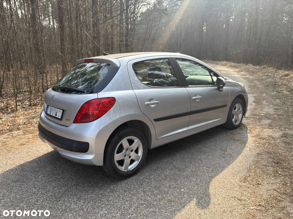 Peugeot 207 - 4
