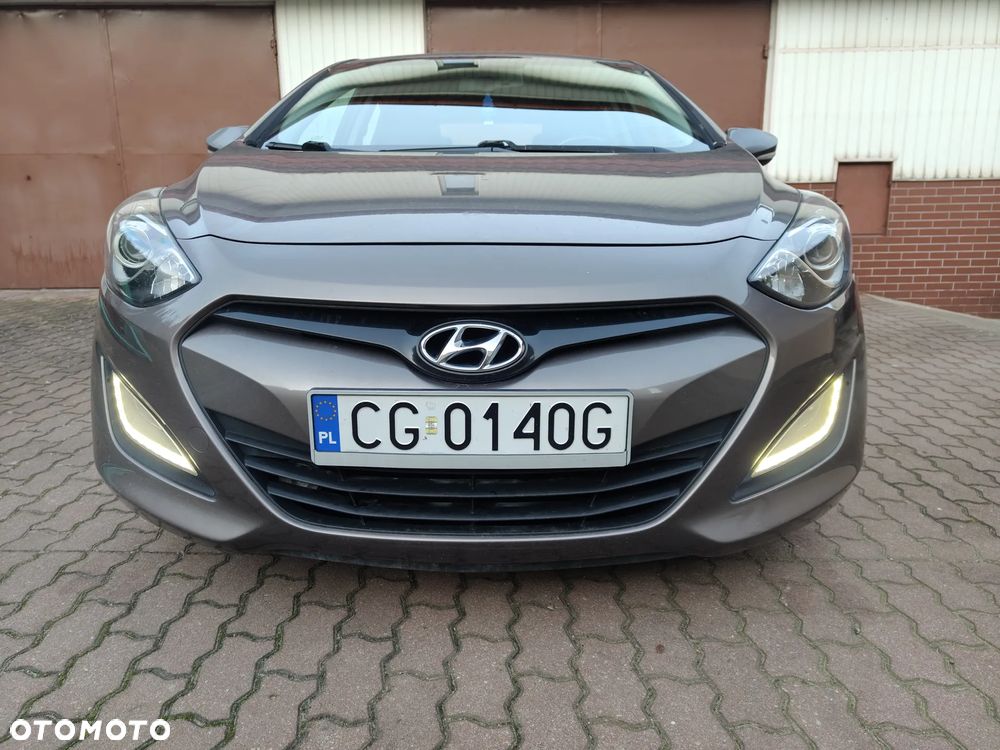 Hyundai i30 blue 1.6 CRDi Trend - 1