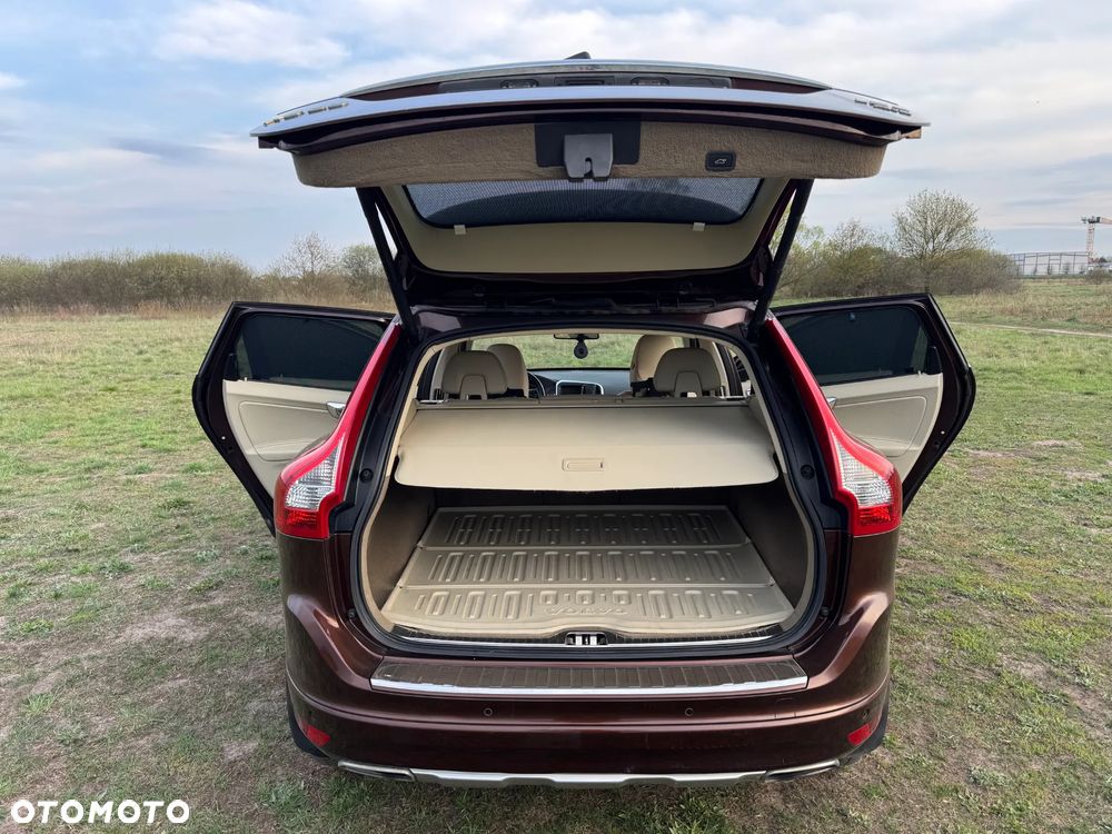 Volvo XC 60 2.4D AWD Summum - 9