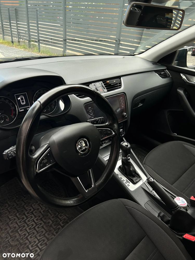 Skoda Octavia 1.6 TDI Ambition DSG - 9