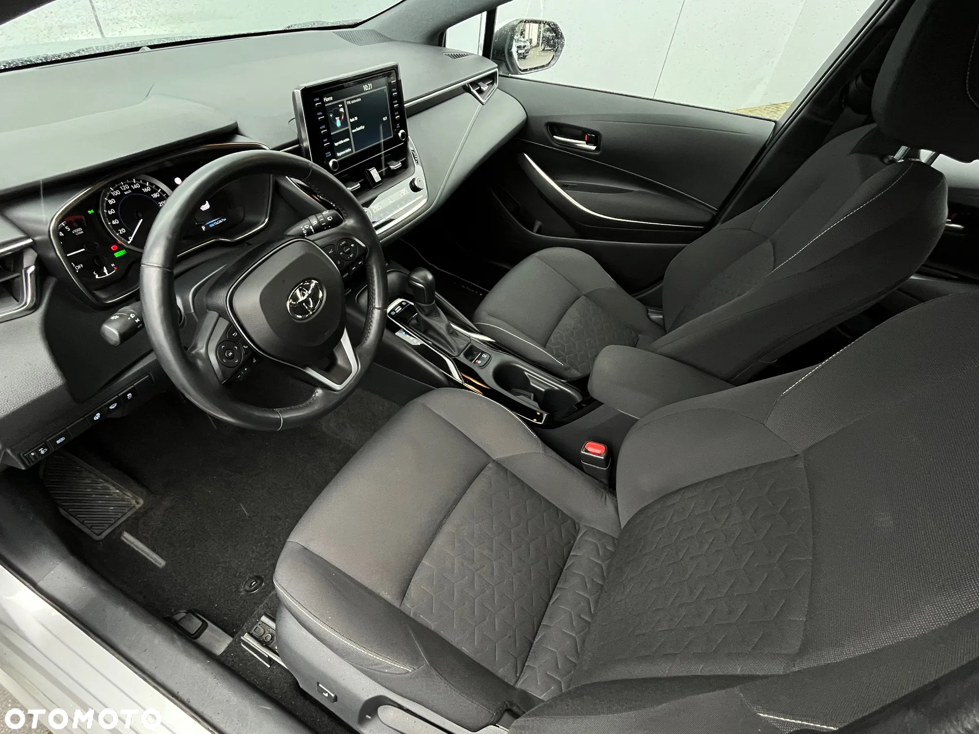Toyota Corolla 1.8 Hybrid Comfort - 16