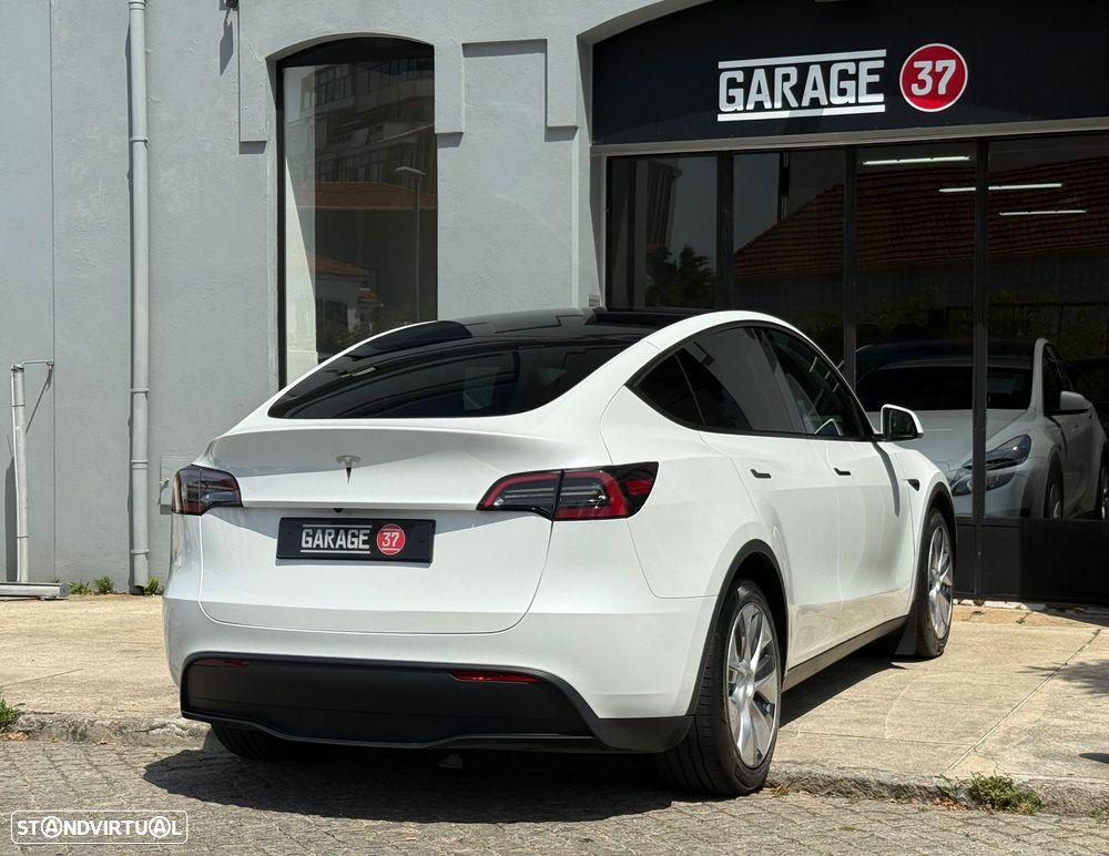 Tesla Model Y RWD - 8