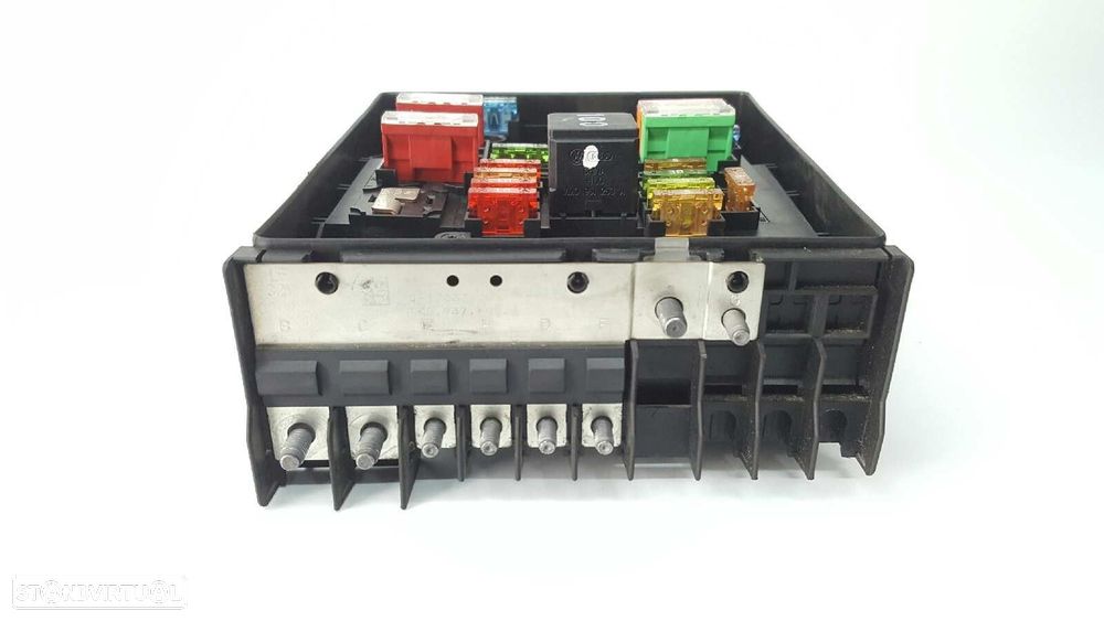 CAIXA DE RELÉS/ FUSÍVEIS VOLKSWAGEN GOLF VI (5K1) ADVANCE - 2