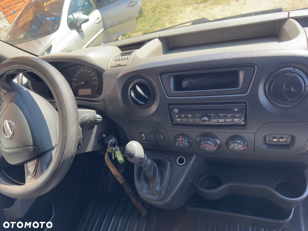 Nissan NV400 - 14