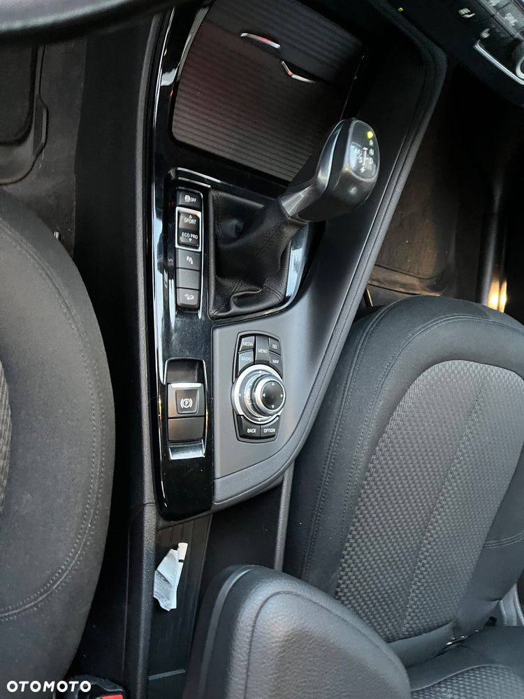 BMW X1 xDrive20d - 8