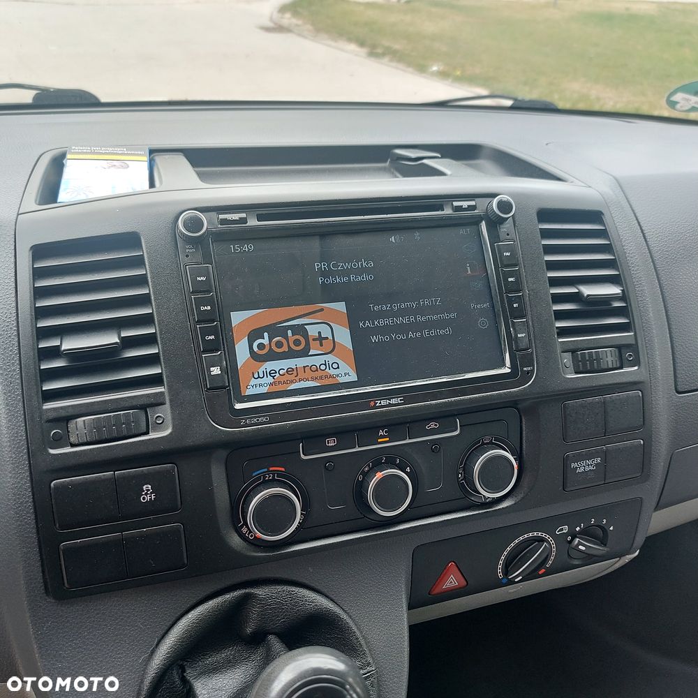 Volkswagen Caravelle - 6