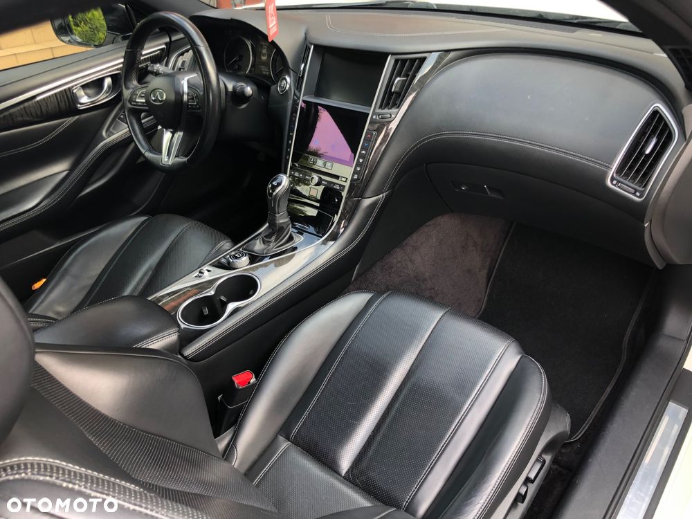 Infiniti Q60 2.0t Premium Tech - 16