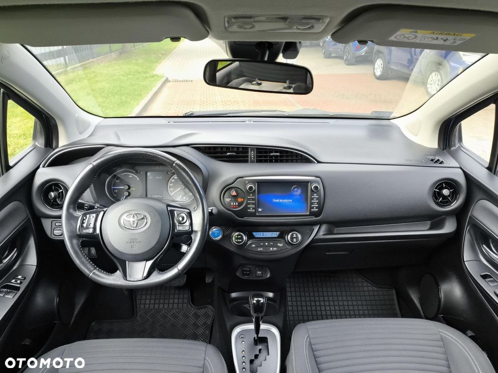 Toyota Yaris - 24