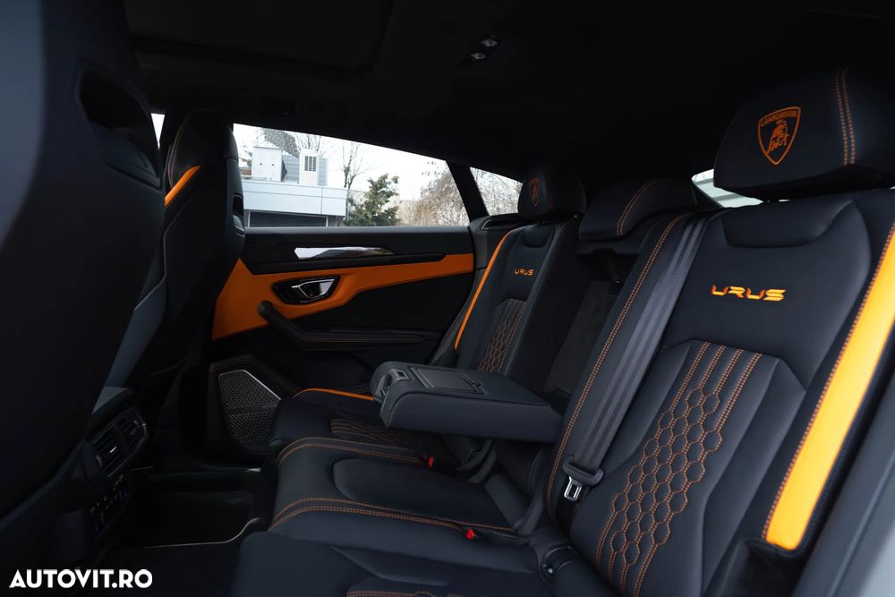 Lamborghini URUS - 37