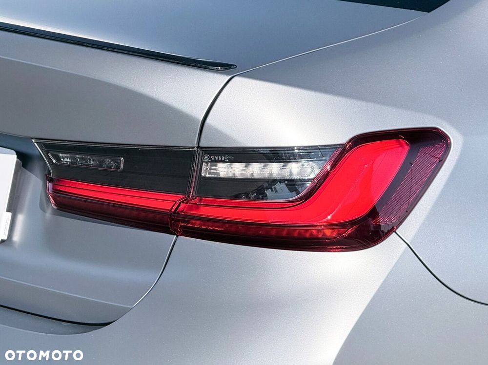 BMW Seria 3 - 16