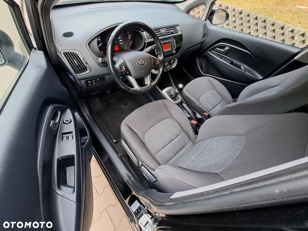 Kia Rio - 13
