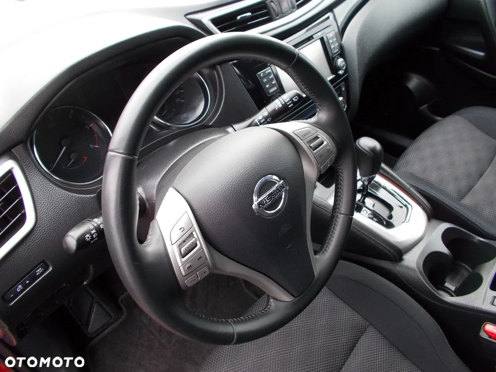 Nissan Qashqai 1.6 DCi Xtronic ACENTA - 20