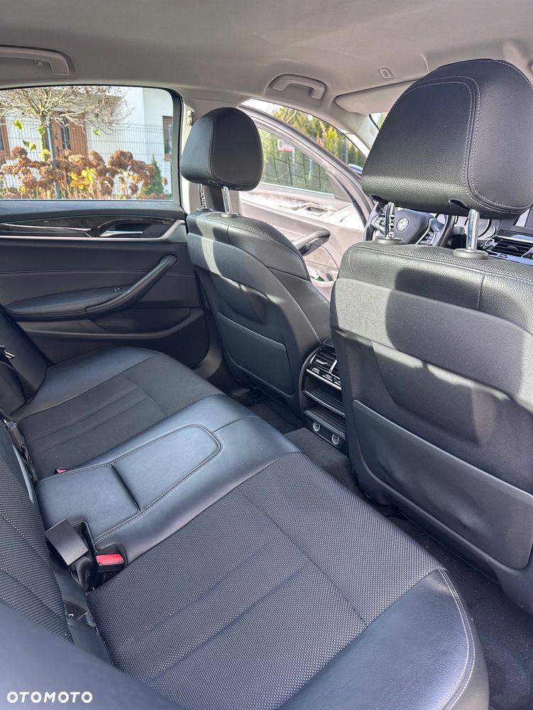 BMW Seria 5 520d xDrive M Sport sport - 2