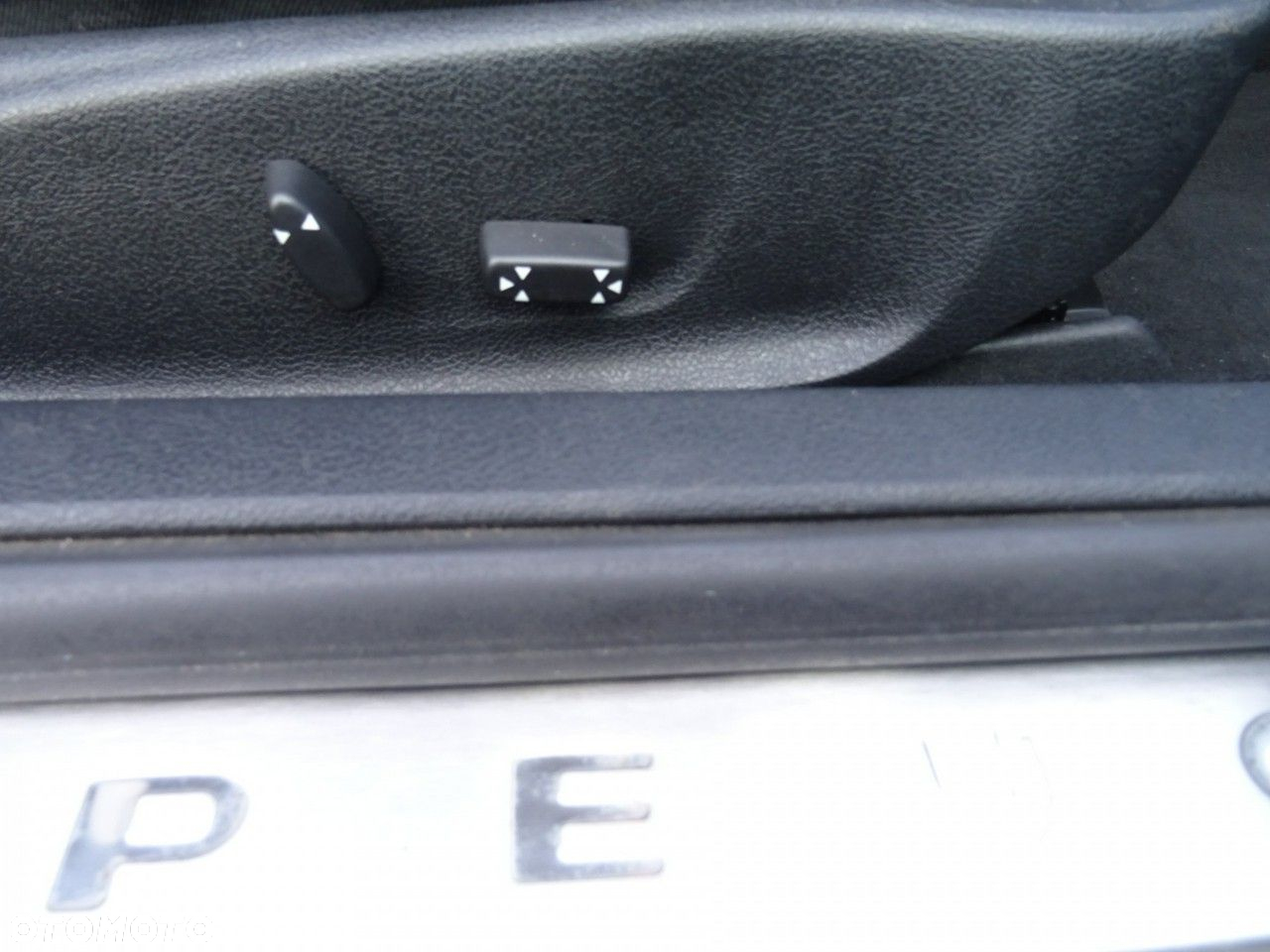 Peugeot 407 - 13