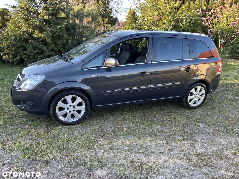 Opel Zafira 1.8 Cosmo - 30
