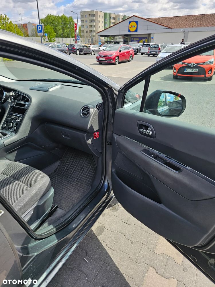 Peugeot 5008 HDI 115 Allure - 14