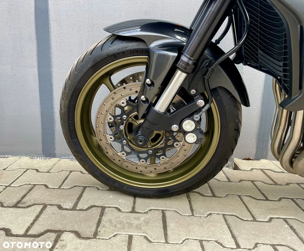 Yamaha FZ - 10