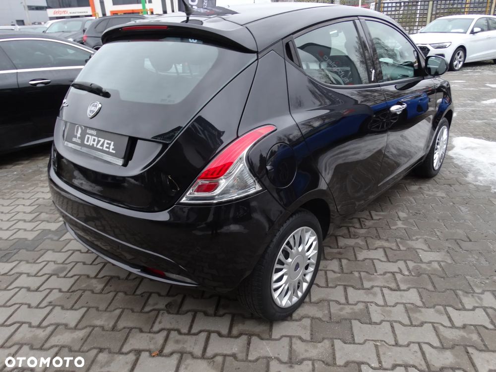 Lancia Ypsilon 1.2 8V Platinum S&S - 7