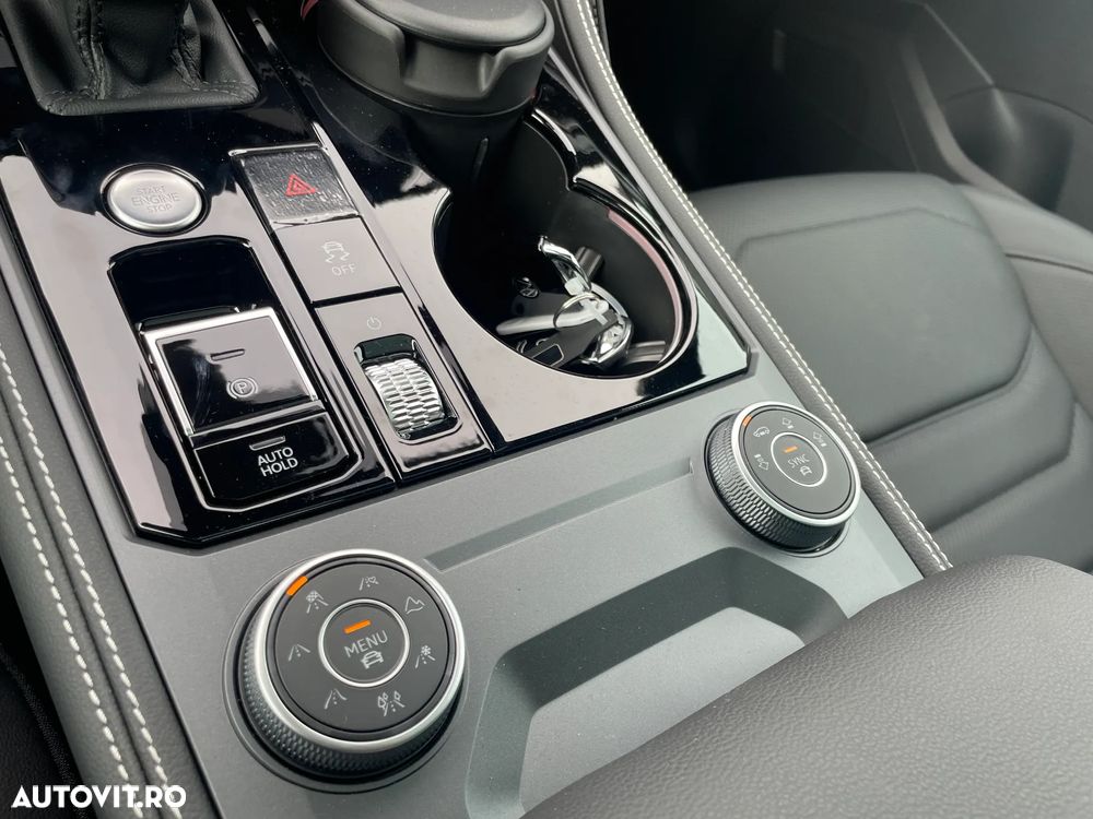 Volkswagen Touareg V6 TDI 4MOTION Elegance - 20