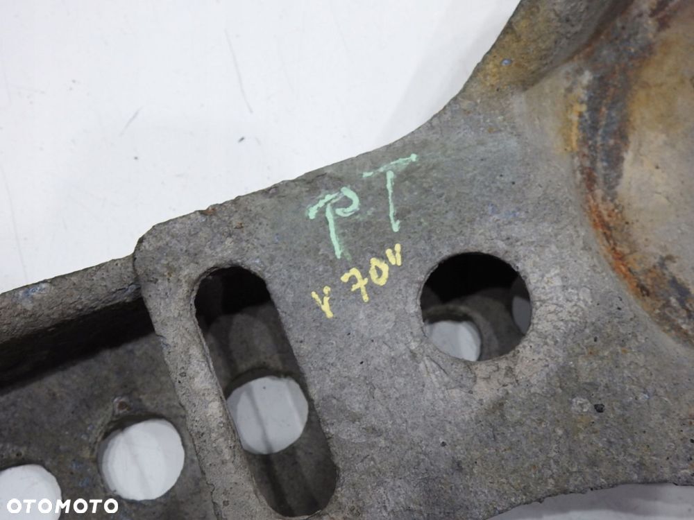 WAHACZ PRAWY TYŁ VOLVO V70 II - 3