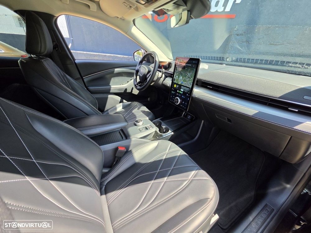 Ford Mustang Mach-E 75.7 kWh Base - 9
