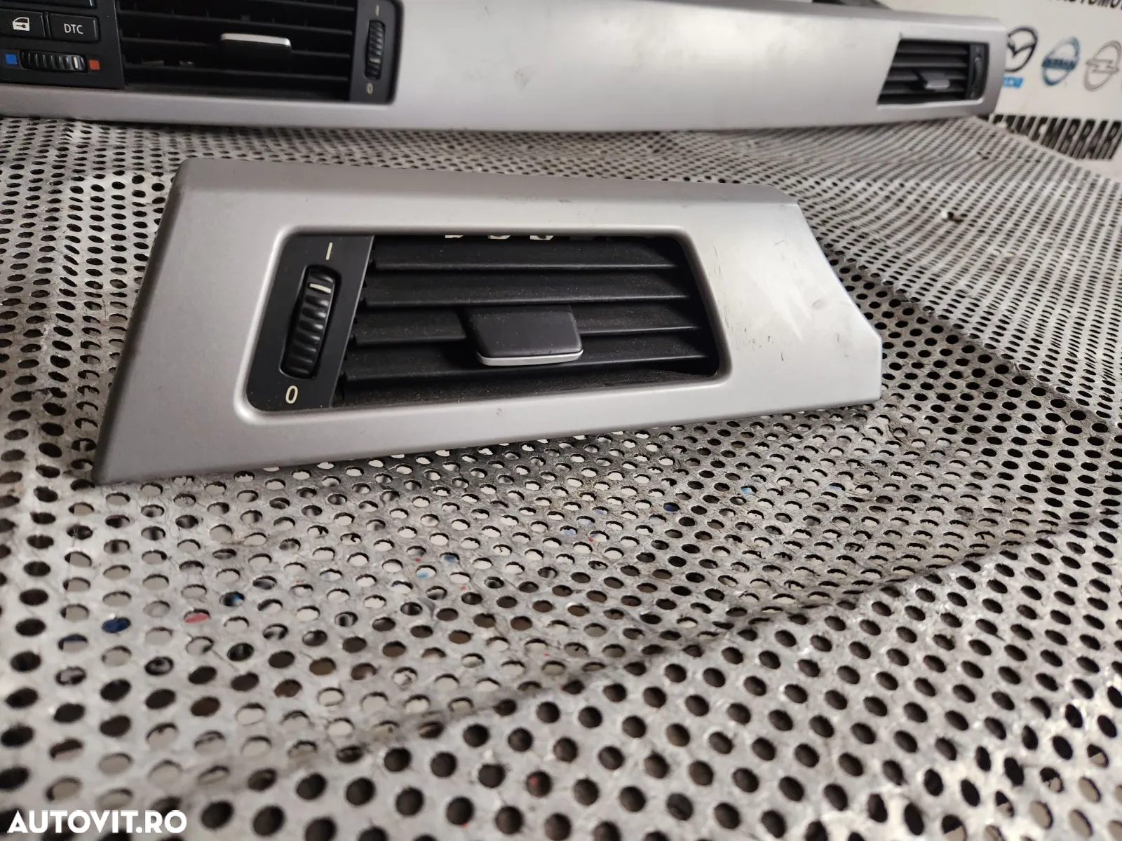 Grile Grila Aerisire Ventilatie Bord Trim Bord Bmw E90 E91 Volan Stanga Europa - Dezmembrari Arad - 6
