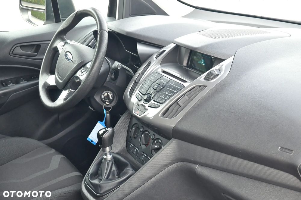 Ford Tourneo Connect Grand - 29