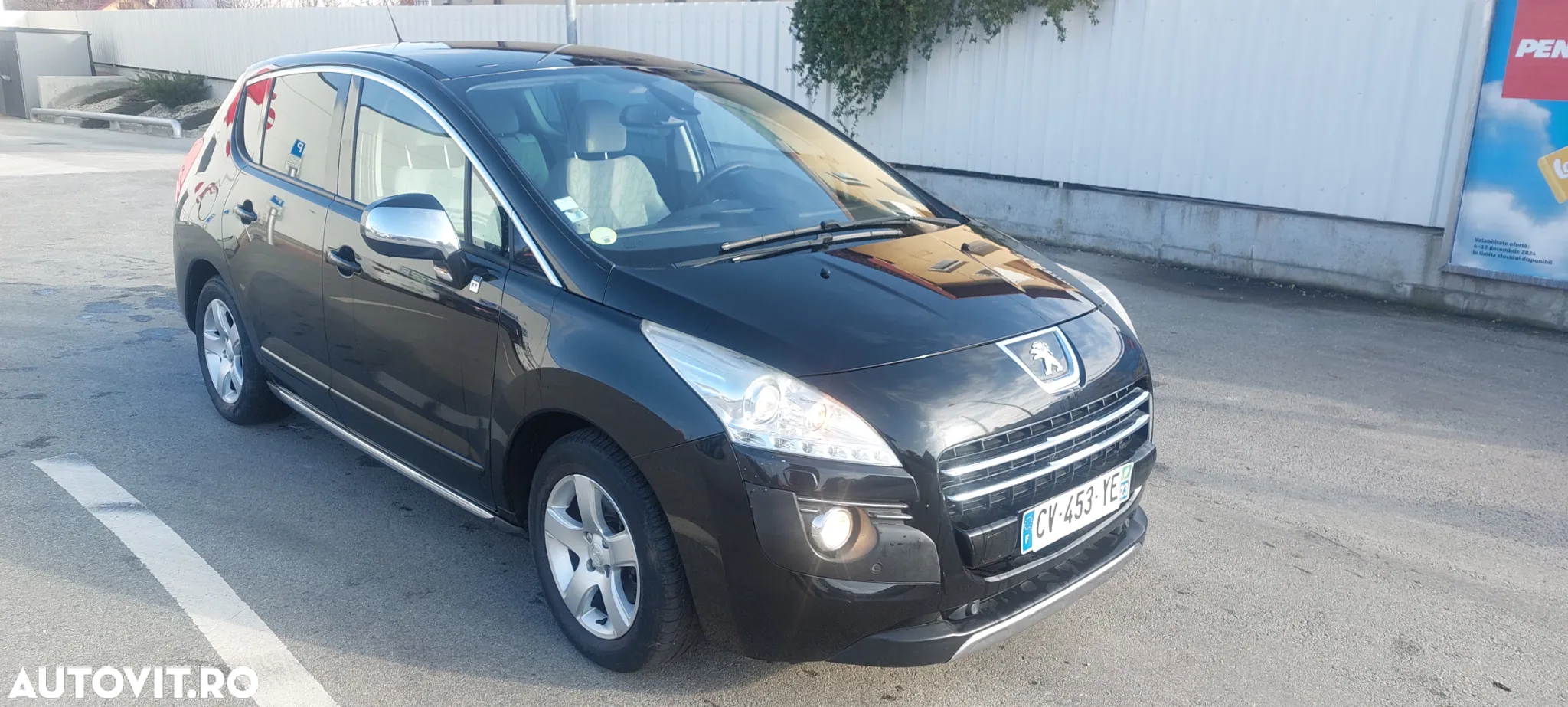 Peugeot 3008 Hybrid4 - 5