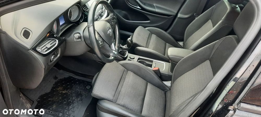 Opel Astra 1.4 T Elite - 25