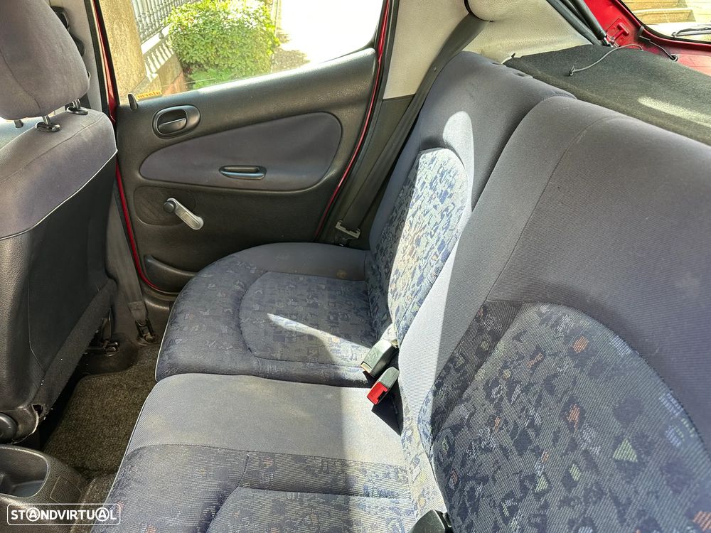 Peugeot 206 1.1 Color Line - 16