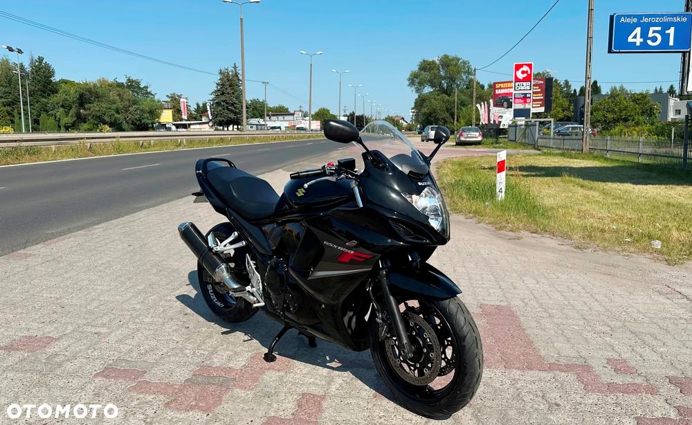 Suzuki GSX - 9