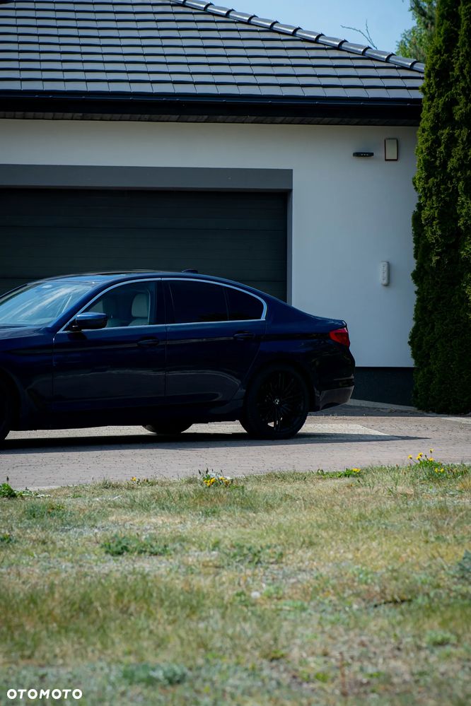 BMW Seria 5 530d xDrive Sport Line - 11